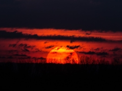 13. April 2015: Sonnenaufgang über Kaufering