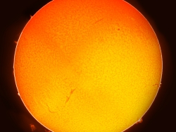 12. Februar 2012 Gesamt-Sonne H-Alpha