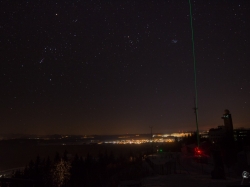 Wetterwarte bei Nacht